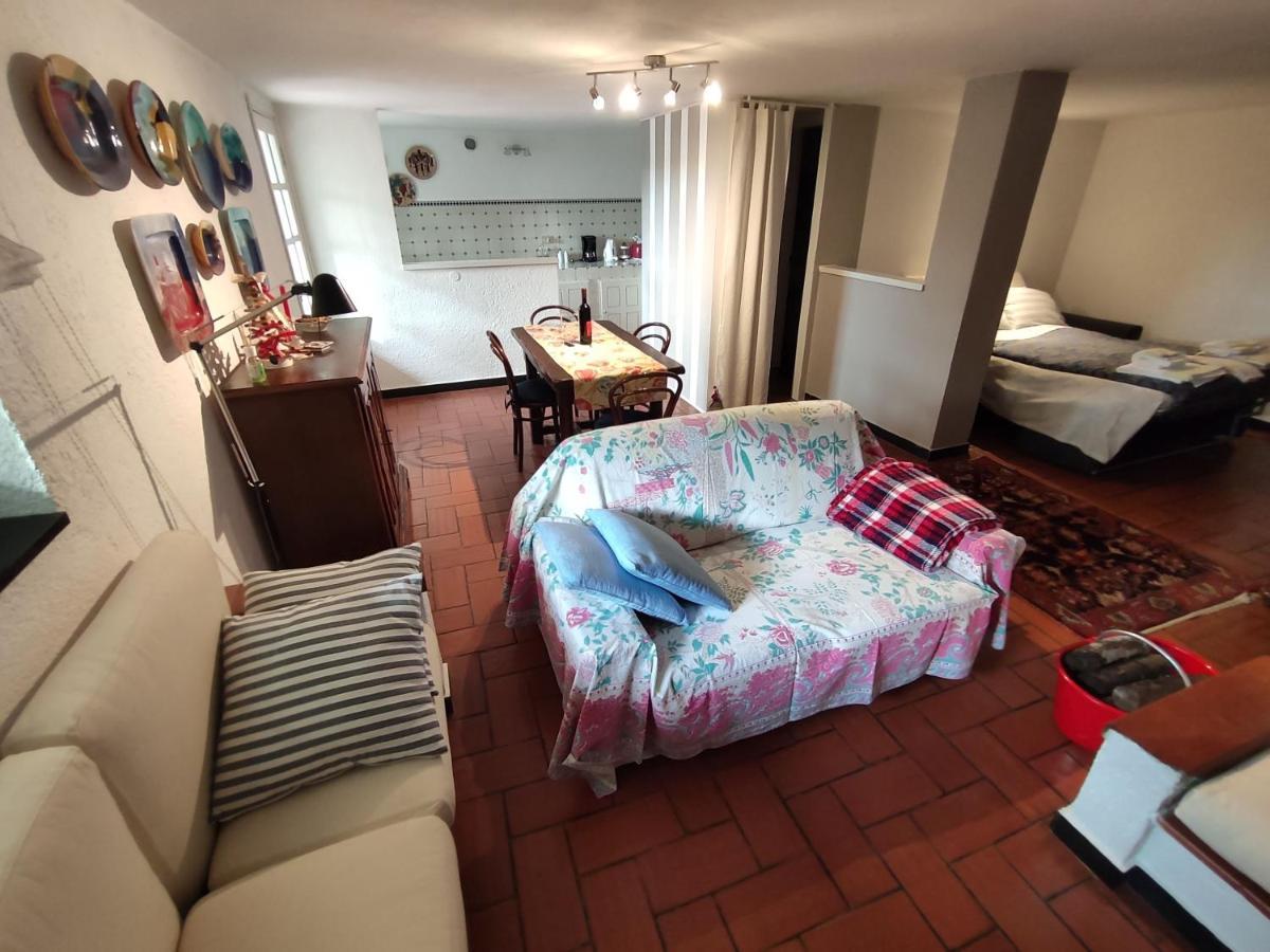 Independent Apartment With A Fabulous Patio - Casa Penny Cisano sul Neva المظهر الخارجي الصورة