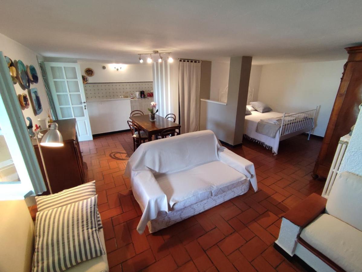 Independent Apartment With A Fabulous Patio - Casa Penny Cisano sul Neva المظهر الخارجي الصورة