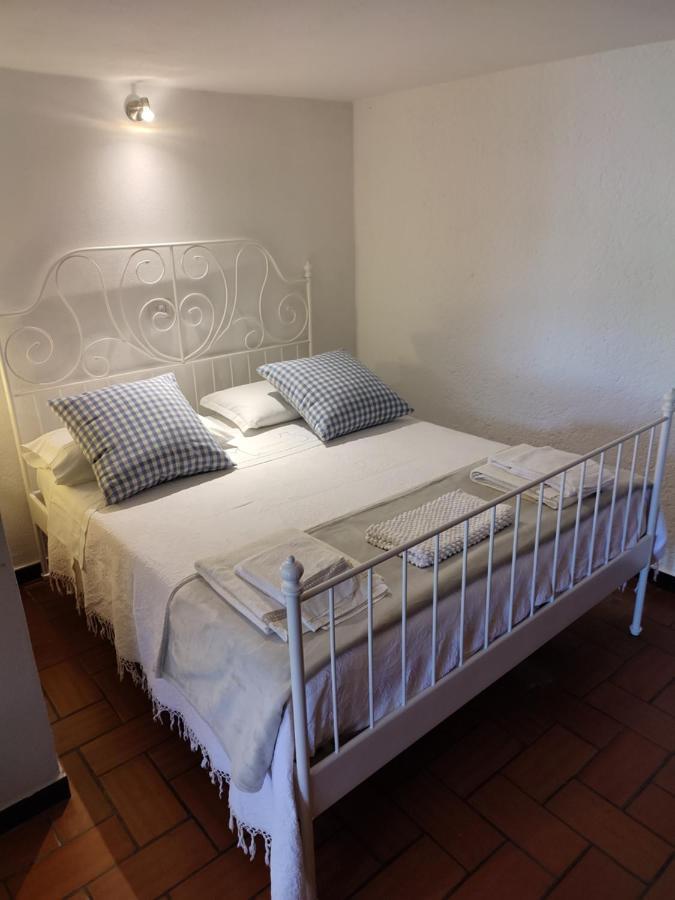 Independent Apartment With A Fabulous Patio - Casa Penny Cisano sul Neva المظهر الخارجي الصورة